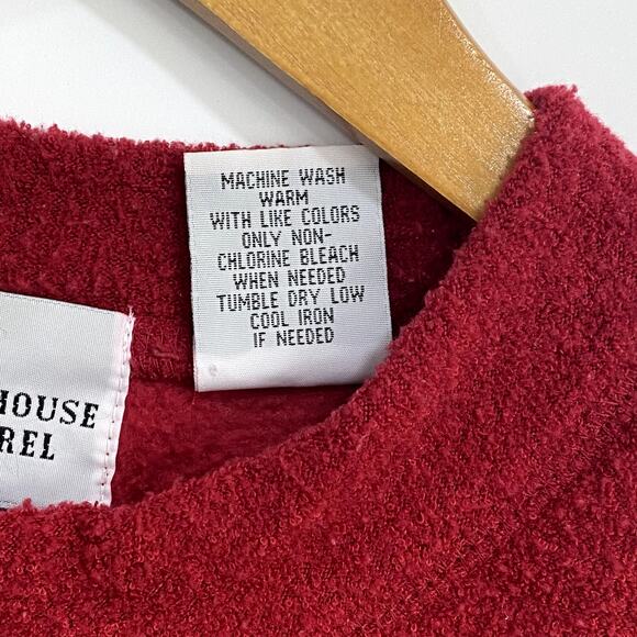 Lighthouse Apparel Christmas Sweater Womens Large Red You're Never Fully Dressed - Picture 6 of 10